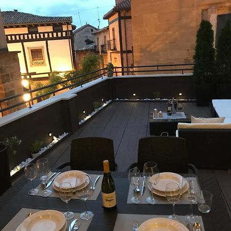 Edificio Privado Con Terraza Apartment Haro Luaran gambar