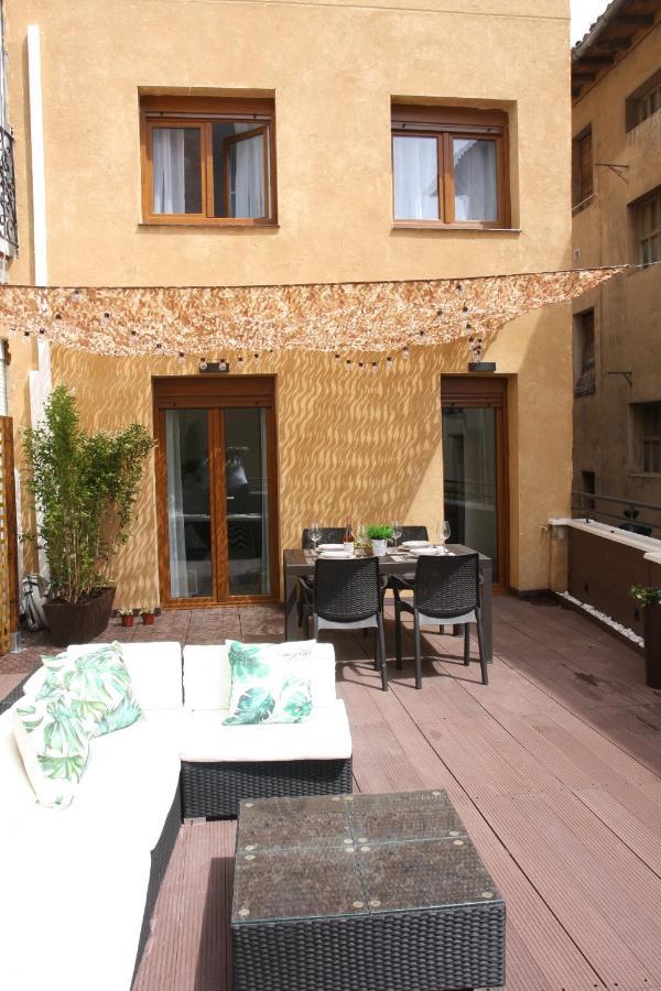 Edificio Privado Con Terraza Apartment Haro Luaran gambar