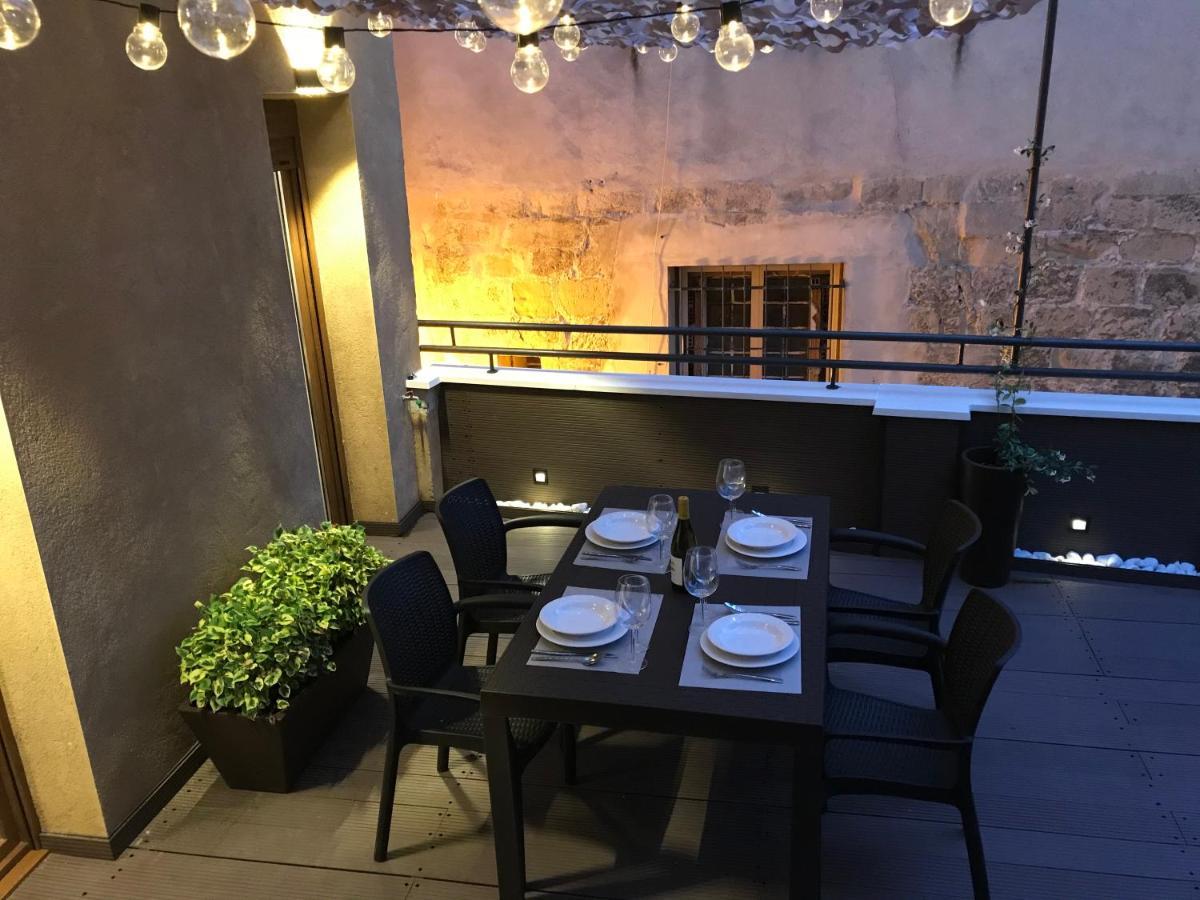 Edificio Privado Con Terraza Apartment Haro Luaran gambar