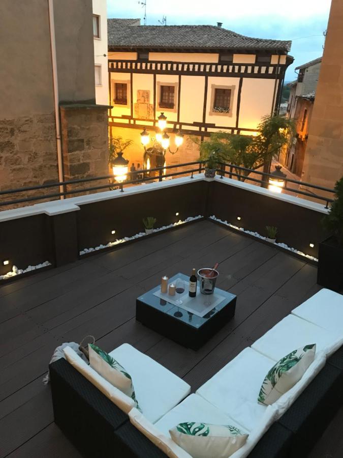 Edificio Privado Con Terraza Apartment Haro Luaran gambar